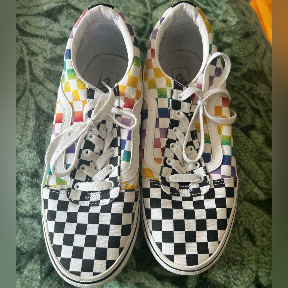Vans skate shoes
